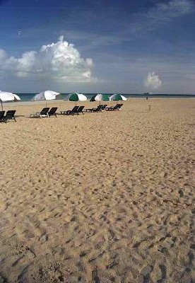 mujeres_playa.jpg